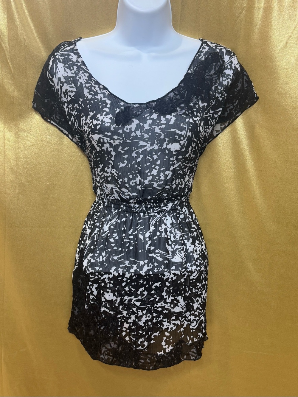 Cato Sheer Black & White Abstract Lace Trim Tunic Top Size Medium